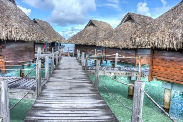 Auszeit für Verliebte: luxuriöse Angebote im St. Regis Bora Bora