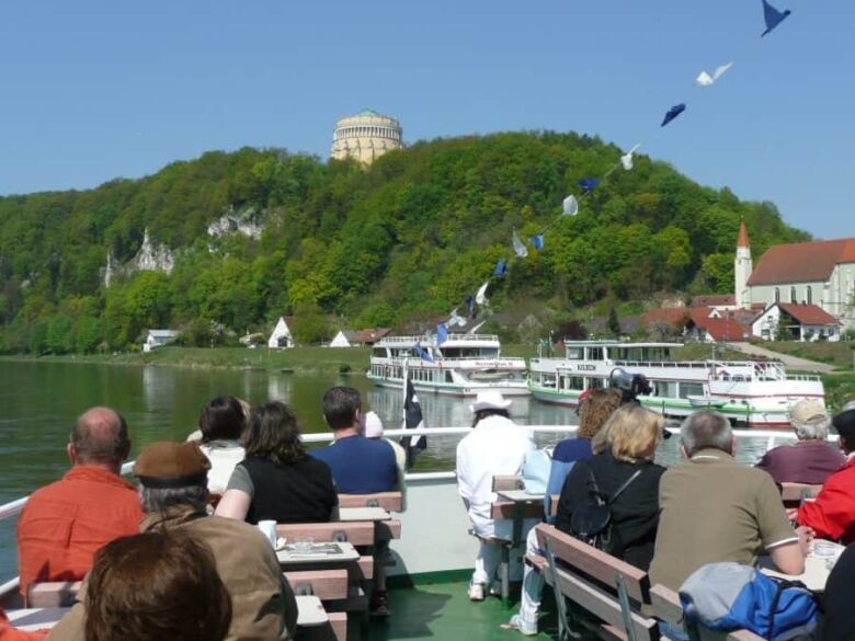 Sommerliche Schifffahrt auf Donau und Altmühl