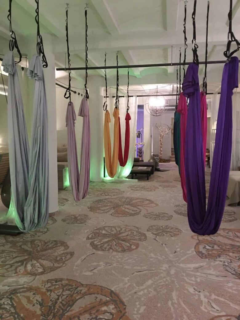 Aerial Yoga im Nägler’s – Fine Lounge Hotel Oestrich-Winkel